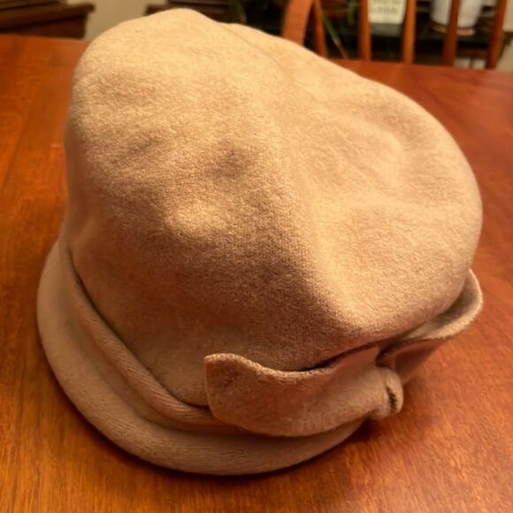 Parkhurst Canada Wool Cloche Hat - Picture 4 of 9